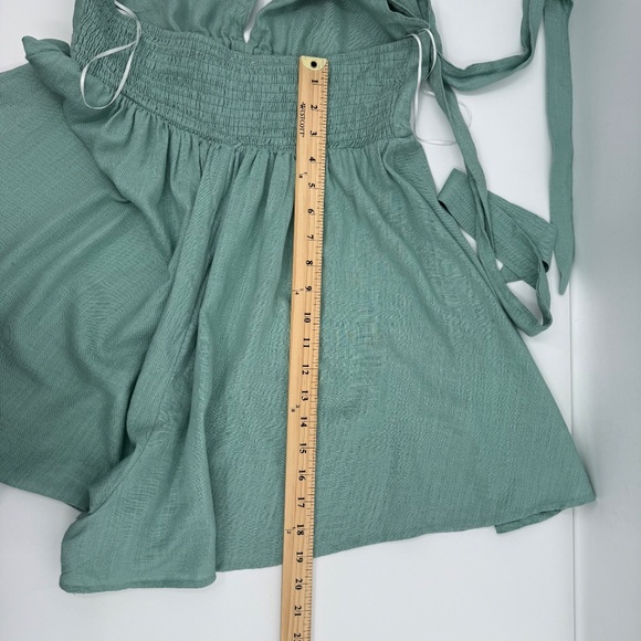 Hello Molly Romper Women Medium NEW Green Linen Blend Halter Sleeveless Short - Picture 13 of 14